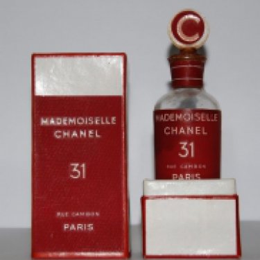 Mademoiselle Chanel 31