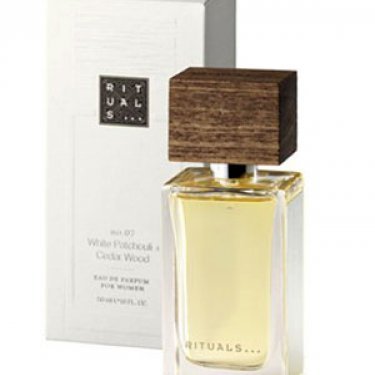 No. 07 White Patchouli & Cedar Wood